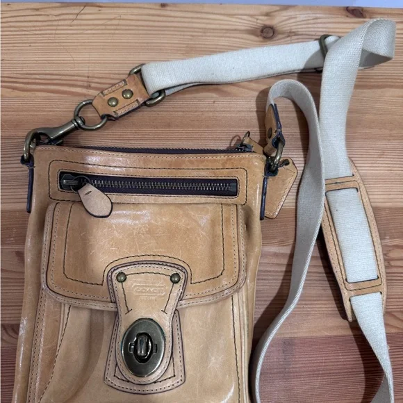 Coach Beige Leather Messenger Bag with Canvas Strap - Picture 2 of 6